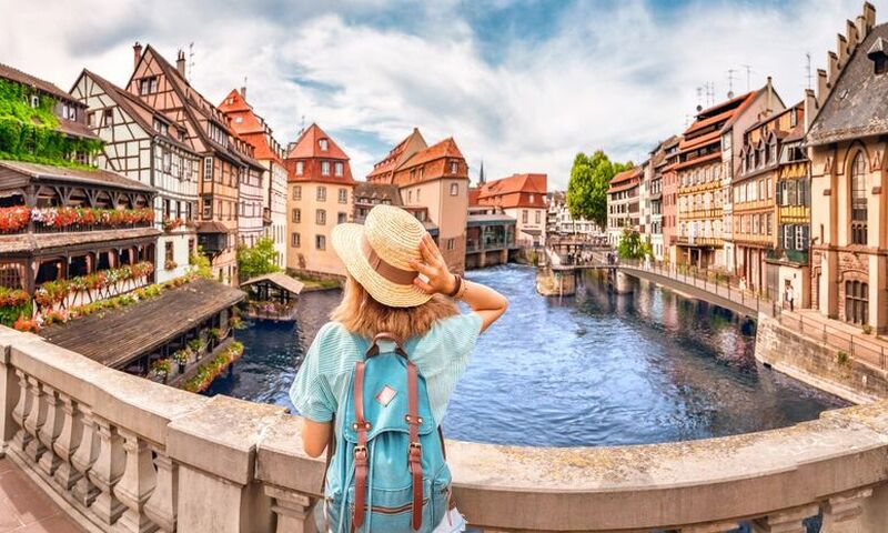 Elit Benelux Paris Alsace İsviçre Almanya Turu THY ile 7 Gece Ekstra Turlar Dahil Sömestr Dönemi (ZRH - CGN)